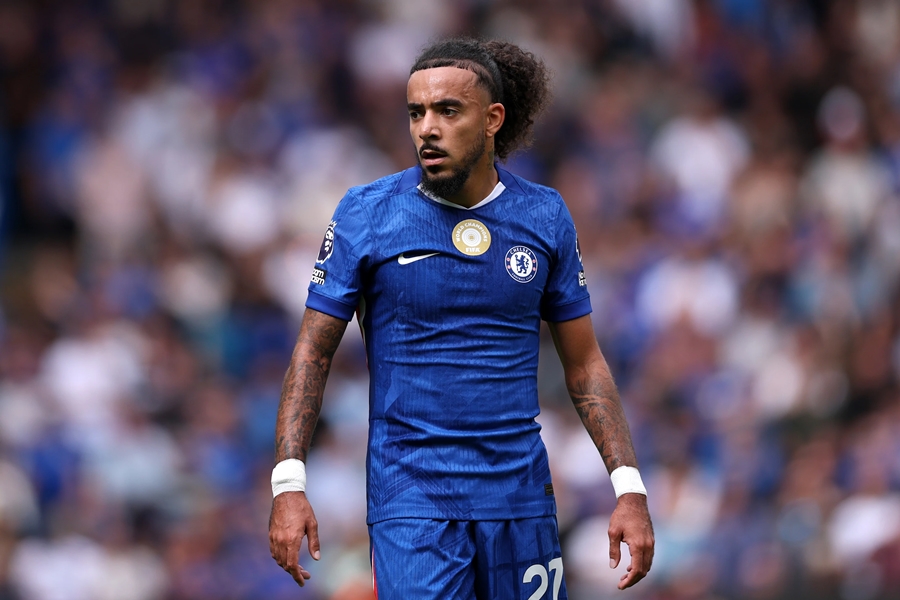 Malo Gusto thường phải ngồi dự bị tại Chelsea. Ảnh: Chelsea FC.