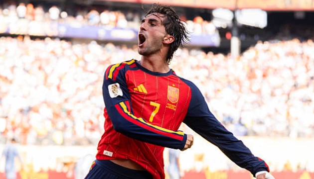 Ảnh bài viết Tin đồn chuyển nhượng tối 11/8: PSG săn Ferran Torres; Atletico chốt Romero