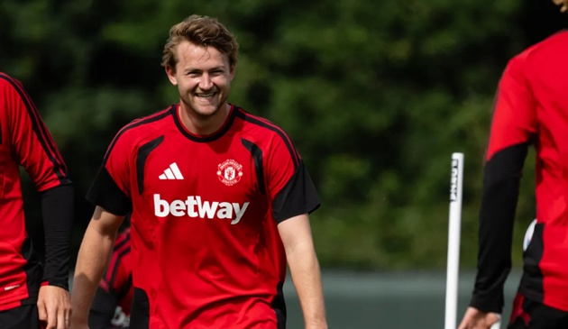 De Ligt trở lại tập luyện ở Dublin. (Ảnh: Getty Images)