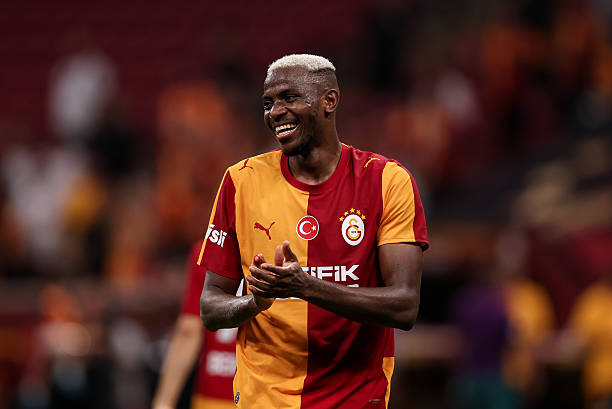 Ảnh bài viết Al-Hilal đẩy Karim Benzema rời đi để dọn đường đón Osimhen