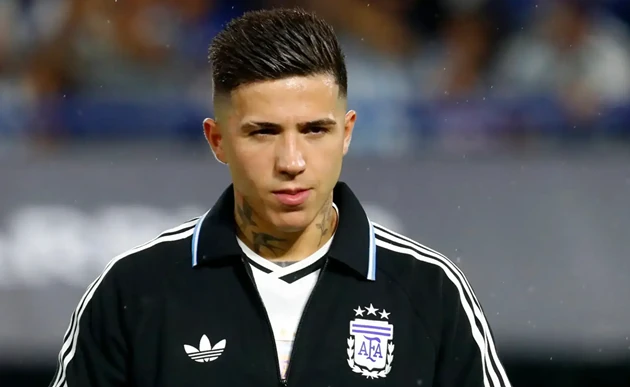 Ảnh bài viết Chelsea ép Man City chi 120 triệu bảng vụ Enzo