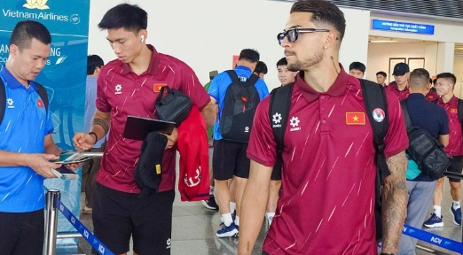 Tuyển Việt Nam lên đường chuẩn bị cho trận bán kết lượt đi ASEAN Cup. Ảnh: VFF.