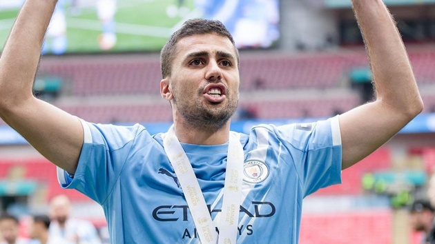 Man City tiếp tục đ&agrave;m ph&aacute;n gi&aacute; cả với Barca về Rodri. (Ảnh: Getty Images)