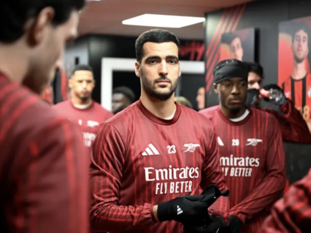 Ảnh bài viết Đón Guimaraes, Merino tin tuyến giữa Arsenal hay nhất thế giới