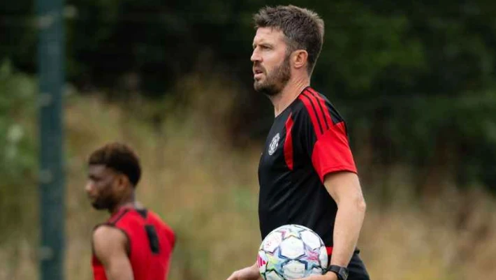 Ảnh bài viết Michael Carrick nhấn mạnh MU cần thêm tân binh