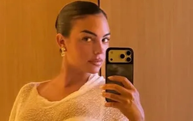 Ảnh bài viết Georgina Rodriguez gây xôn xao vì thiếu nhẫn cưới sau khi cưới Ronaldo