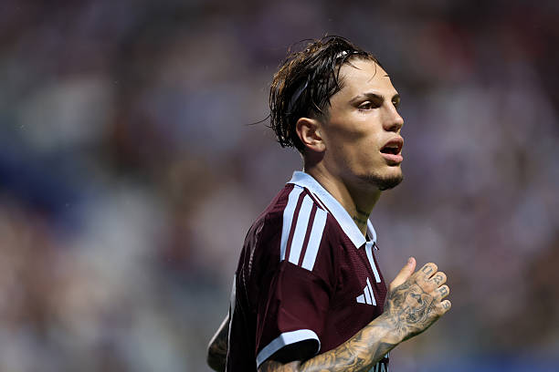 Alejandro Garnacho l&agrave; t&acirc;n binh đ&aacute;ng ch&uacute; &yacute; của Aston Villa. Ảnh: Getty Images.
