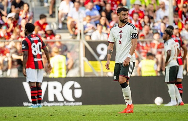 Ảnh bài viết Bruno hỏng penalty, Man Utd thua ngược Milan 2-4