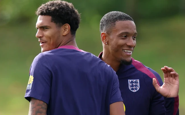 Ảnh bài viết Arteta nên chiêu mộ Konsa hay Quansah để nâng cấp hàng thủ Arsenal?