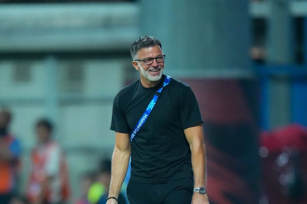 Lối đ&aacute; thực dụng của HLV Anthony Hudson đang ph&aacute;t huy hiệu quả tại ASEAN Cup 2026. Ảnh: ĐTQG Th&aacute;i Lan.