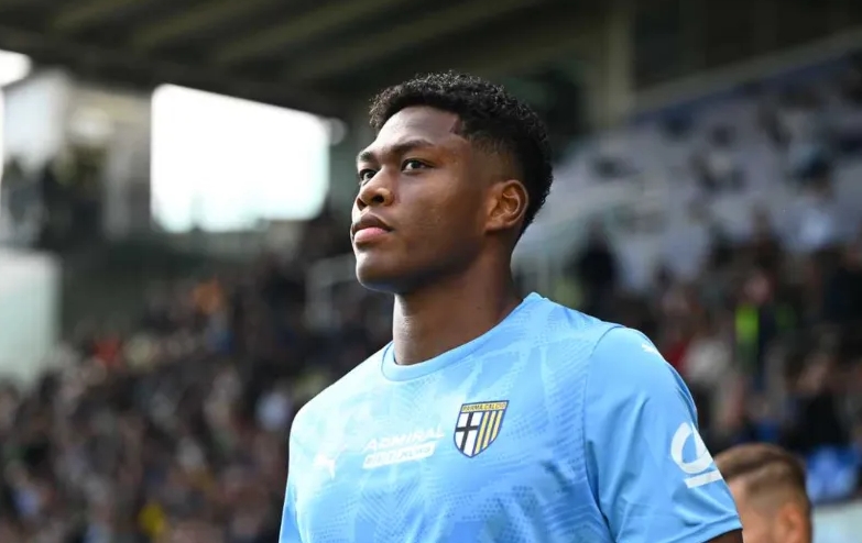 Ảnh bài viết Villa chốt xong Suzuki giữa lúc Juve hỏi mua Martinez