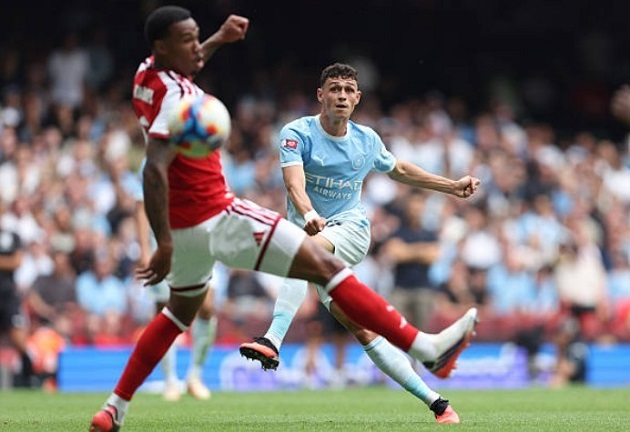 Foden (5/10): Bị cuốn phăng ở đầu trận, phải nhận thẻ v&agrave;ng khi cản Arsenal phản c&ocirc;ng v&agrave; vẫn chưa t&igrave;m lại được cảm hứng chơi b&oacute;ng.