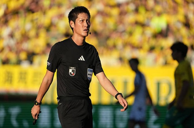 Ảnh bài viết Trọng tài FIFA Nhật Bản cầm còi trận lượt về Việt Nam - Malaysia