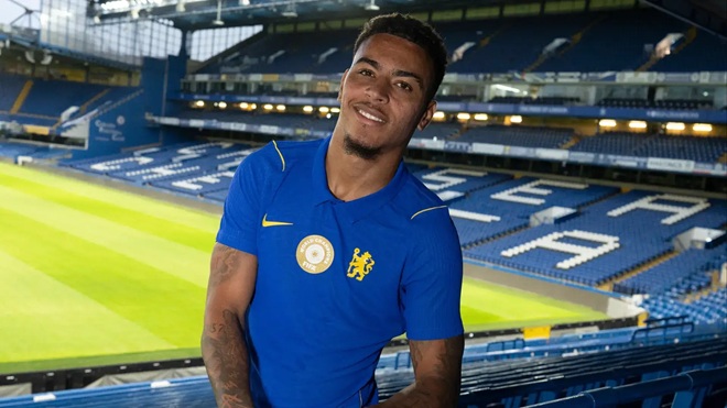 Ảnh bài viết Morgan Rogers tự tin đá cặp cùng Cole Palmer tại Chelsea