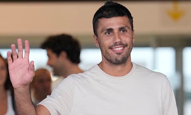 Ảnh bài viết Rodri đến Barcelona trước khi xong thương vụ 65,4 triệu bảng từ Man City