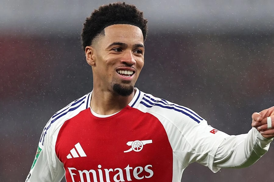 Ethan Nwaneri đứng trước ng&atilde; rẽ sự nghiệp ở h&egrave; năm nay. Ảnh: Arsenal FC.