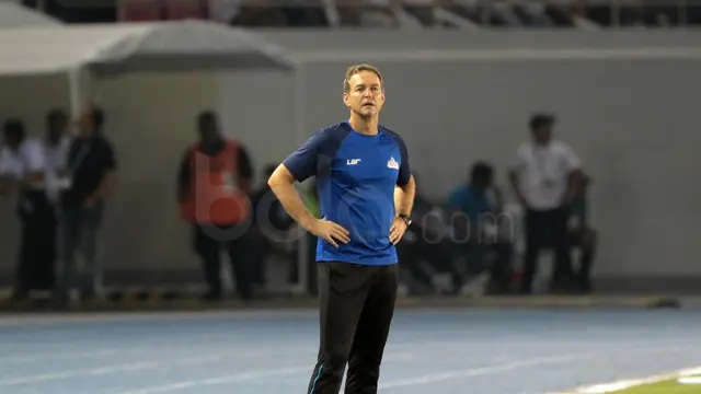 HLV Thomas Dooley c&oacute; nhiều năm kinh nghiệm với b&oacute;ng đ&aacute; Đ&ocirc;ng Nam &Aacute;. Ảnh: Bola.
