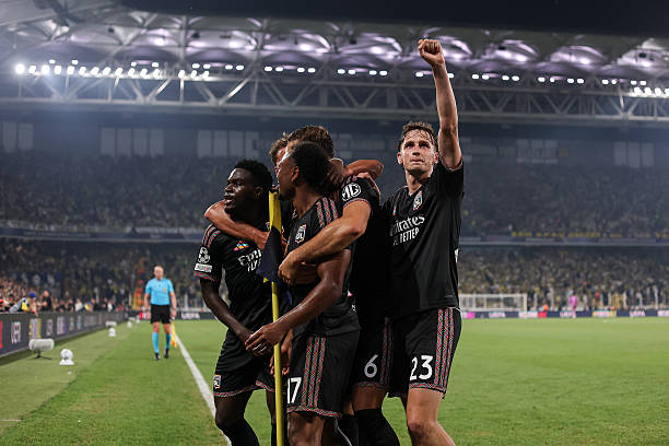 Louis Openda ghi b&agrave;n gi&uacute;p Lyon vượt l&ecirc;n. Ảnh: Getty Images