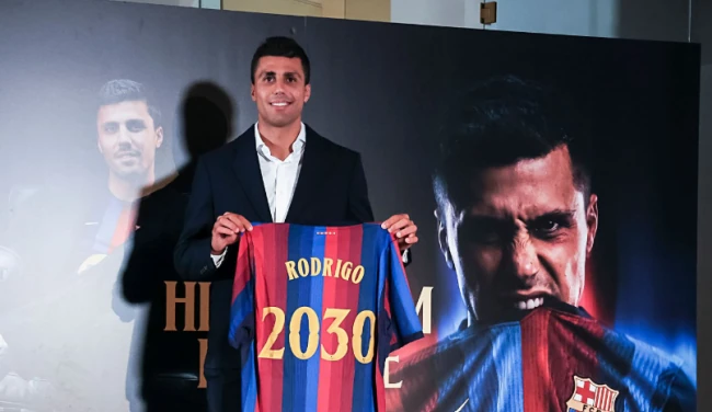 Ảnh bài viết Người thắng kẻ thua khi Rodri gia nhập Barcelona