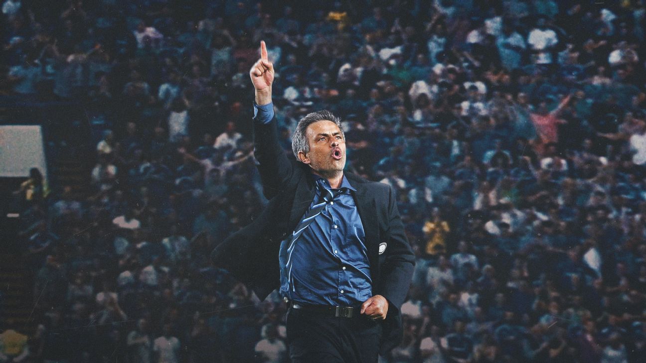 Ảnh bài viết Jose Mourinho và chiếc ba lô đau thương phía sau người đặc biệt