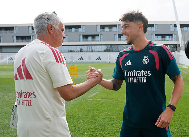 Ảnh bài viết Mourinho chưa giải được bài toán Federico Valverde