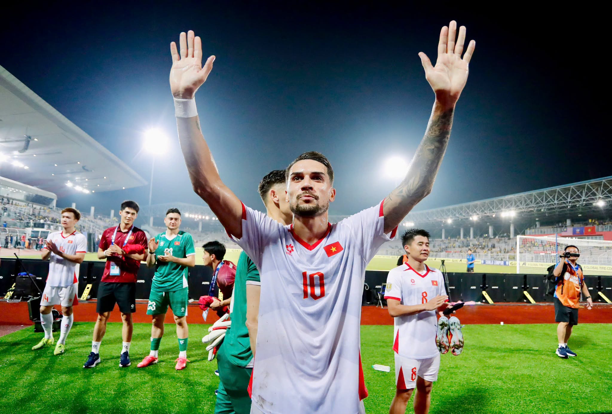 Ảnh bài viết Việt Nam 0-0 Malaysia: Xuân Son dự bị; Hoàng Hên xuất phát