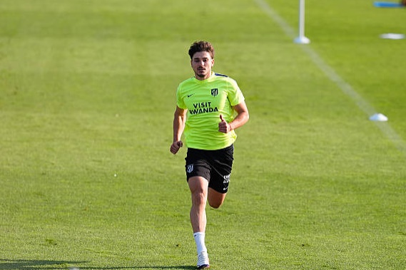 Ảnh bài viết Fan Atletico chỉ trích Alvarez, Diego Simeone nói gì?