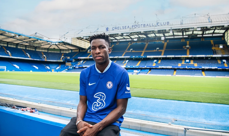 Chiến lược mua sắm những năm gần đây của Chelsea khiến nhiều người đặt dấu hỏi. Ảnh: Chelsea FC.