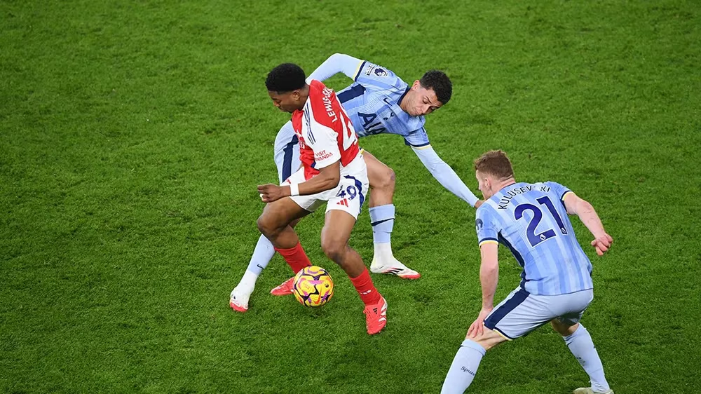 Myles Lewis-Skelly thăng tiến ấn tượng. Ảnh: Arsenal FC.