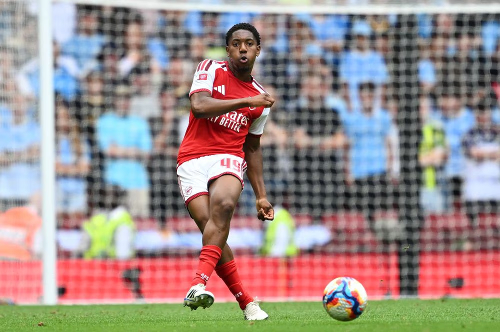 Arsenal có thể sẽ mắc sai lầm nếu bán Myles Lewis-Skelly. Ảnh: Arsenal FC.