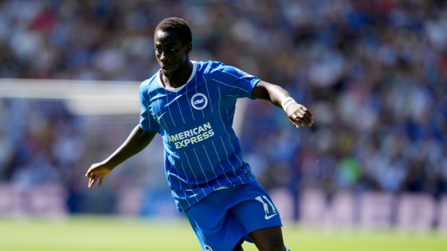 Yankuba Minteh lọt tầm ngắm Liverpool. Ảnh: Sky Sports.