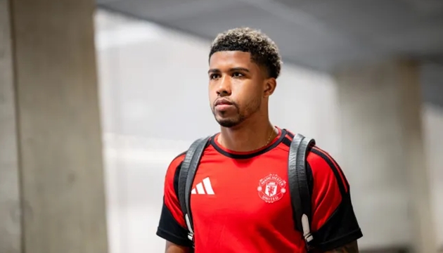 Ảnh bài viết Man Utd bị chê lãng phí 50 triệu bảng cho Santos