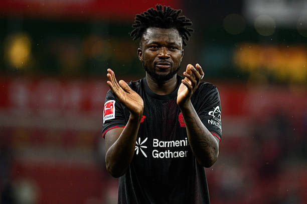 Ảnh bài viết Tapsoba là lời giải cho cơn đau đầu của Chelsea và MU