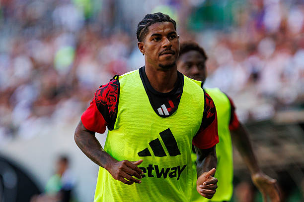 Ảnh bài viết Carrick và bài học từ Barcelona về cách dùng Rashford