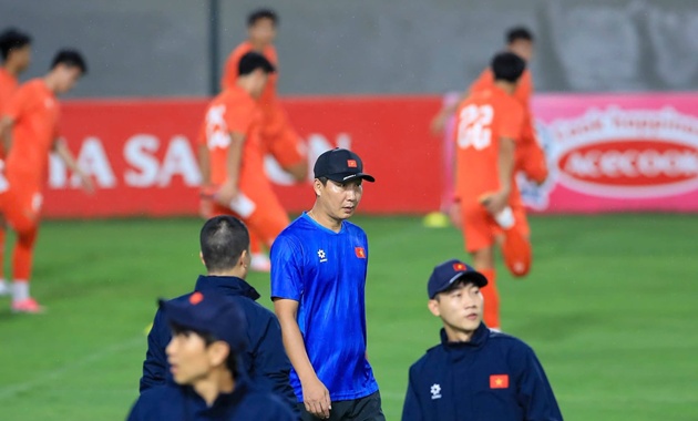 Ảnh bài viết HLV Kim Sang-sik muốn cùng ĐT Việt Nam làm nên lịch sử