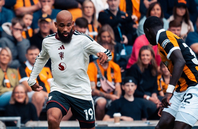 Bryan Mbeumo - 6,2. Mbeumo là người thi đấu năng nổ nhất trong hiệp một. Tuy nhiên, tầm ảnh hưởng của anh giảm dần trong hiệp hai. Ảnh: Manchester United.