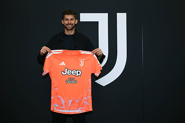 Thủ thành Guglielmo Vicario là tân binh đáng chú ý của Juventus. Ảnh: Getty Images.