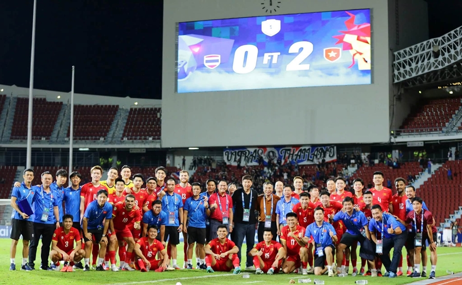 Việt Nam c&oacute; chiến thắng thuyết phục 2-0 ngay tr&ecirc;n s&acirc;n Th&aacute;i Lan. Ảnh: FB Nguyễn Đ&igrave;nh Bắc.