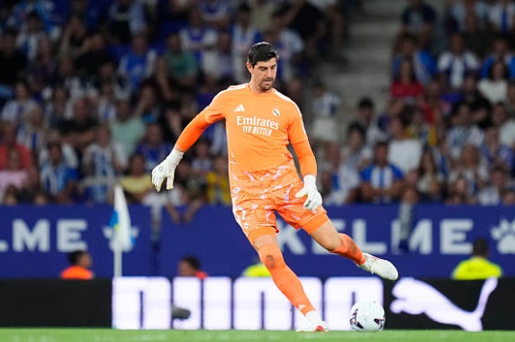 Thibaut Courtois &ndash; 7.1: Một trận đấu tương đối nh&agrave;n hạ của thủ th&agrave;nh người Bỉ. Anh kh&ocirc;ng c&oacute; nhiều cơ hội để trổ t&agrave;i khi Espanyol chủ động chơi l&ugrave;i s&acirc;u. Ở b&agrave;n thua duy nhất, Courtois gần như kh&ocirc;ng thể l&agrave;m g&igrave; hơn trước c&uacute; dứt điểm cận th&agrave;nh.