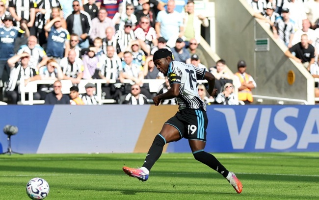Ảnh bài viết Newcastle 1-0 Liverpool: Chích chòe dẫn trước The Kop