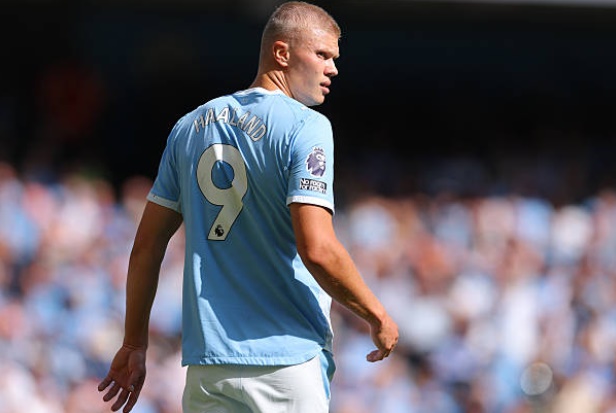 Ảnh bài viết Phản ứng của Ibrahimovic và Pep khi Haaland thay đổi kiểu tóc