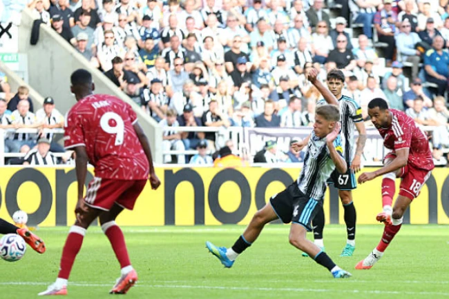 Gakpo gỡ hòa 1-1 cho Liverpool. Ảnh: Getty.