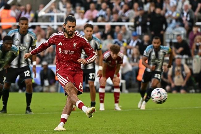 Ảnh bài viết Szoboszlai ghi bàn phút bù giờ, Liverpool hòa nghẹt thở với Newcastle