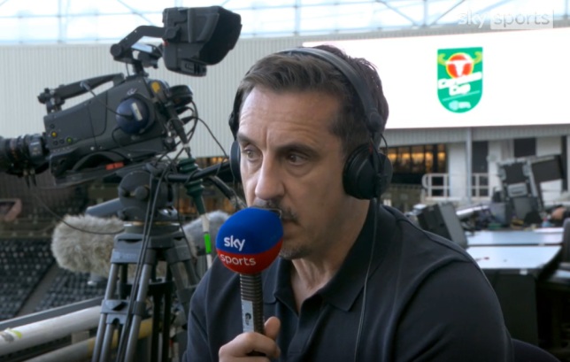 Ảnh bài viết Gary Neville hối thúc Man Utd mua thêm hậu vệ sau trận thua sốc Hull City