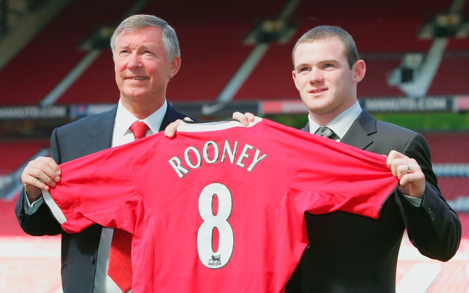 Ảnh bài viết Ngày này năm xưa: Canh bạc 27 triệu bảng đưa Rooney trở thành huyền thoại MU