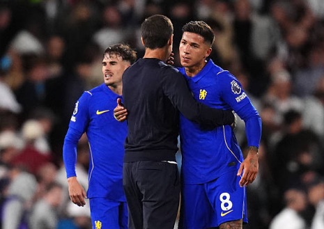 Ảnh bài viết Thắng kịch tính, HLV Alonso lên tiếng về tương lai của Enzo Fernandez