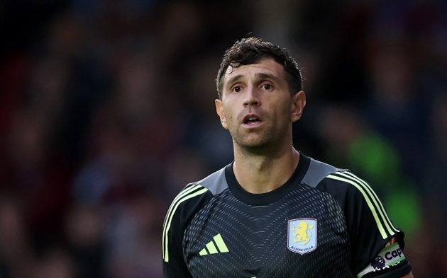 Ảnh bài viết Chán ngán Sanchez, Chelsea gấp rút săn Emi Martinez