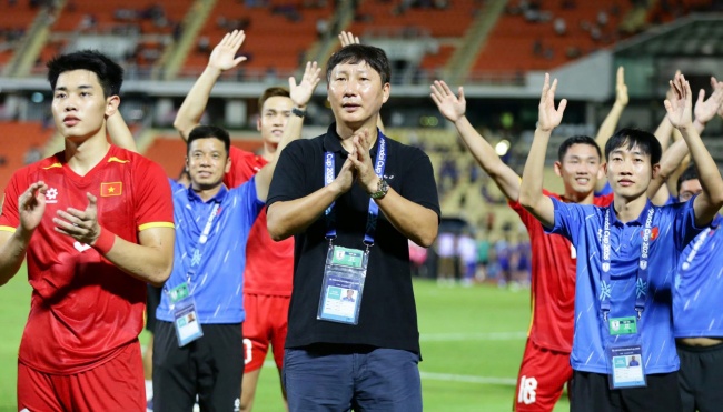 Ảnh bài viết HLV Kim Sang-sik đứng trước cột mốc lịch sử ở chung kết ASEAN Cup 2026
