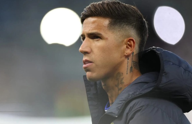 Enzo Fernandez hoàn toàn có thể rời Chelsea trước khi phiên chợ hè đóng cửa. Ảnh: Getty.