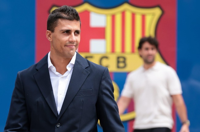 Rodri có thể ra mắt Barca. Ảnh: Getty.